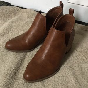 Chestnut brown booties